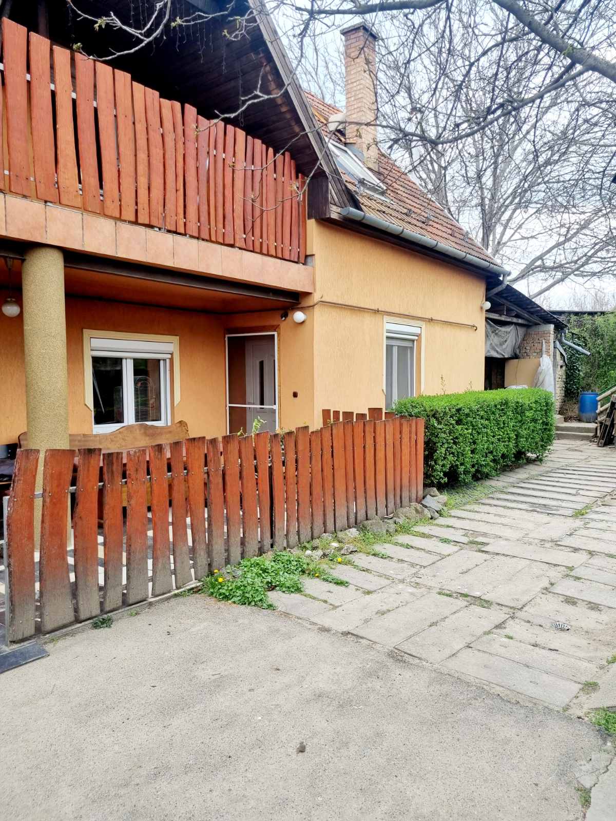 Eladó kétszintes családi ház – Maglód