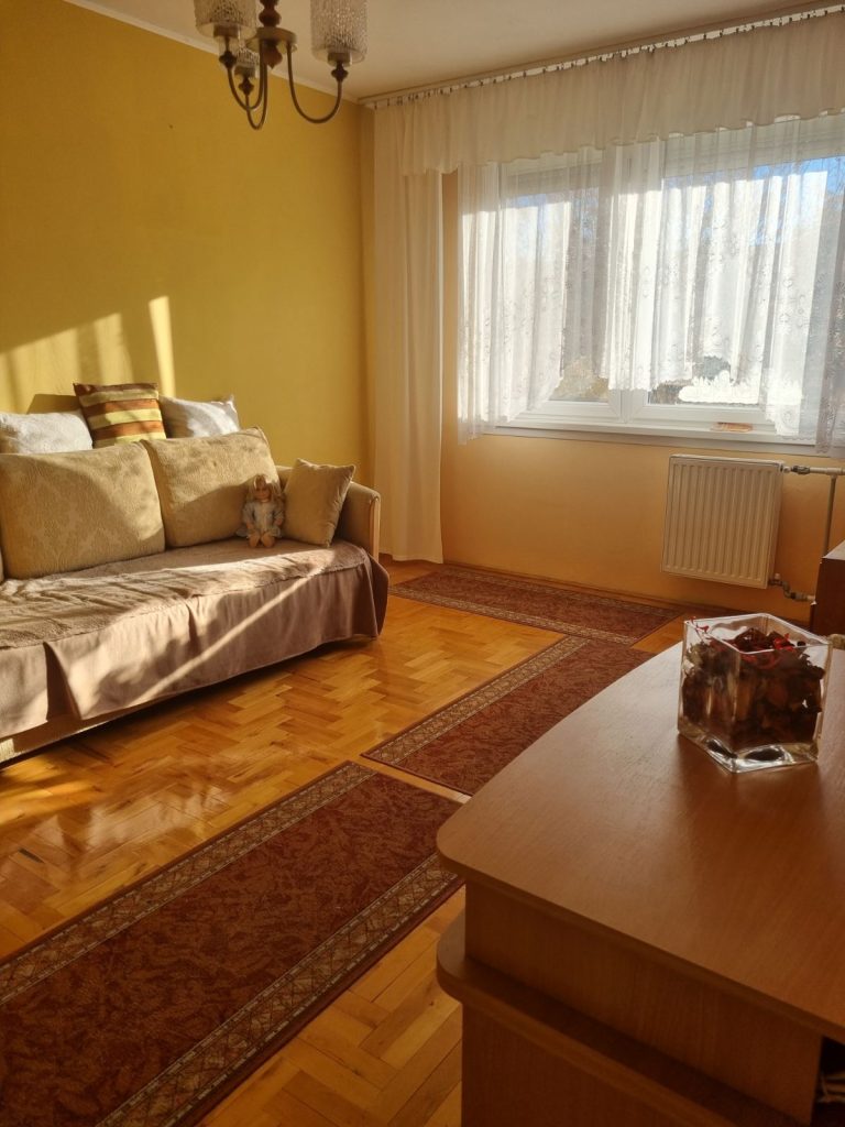 Bp.XVII. kerületben, 3. emeleti panellakás eladó. Bp.XVII. kerületben, 3. emeleti panellakás eladó.